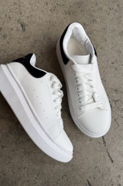 Alexander McQueen Sneakers - 6.5