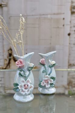 Vintage 60s Iridescent Vase with Pink and White Flowers - Set of 2
