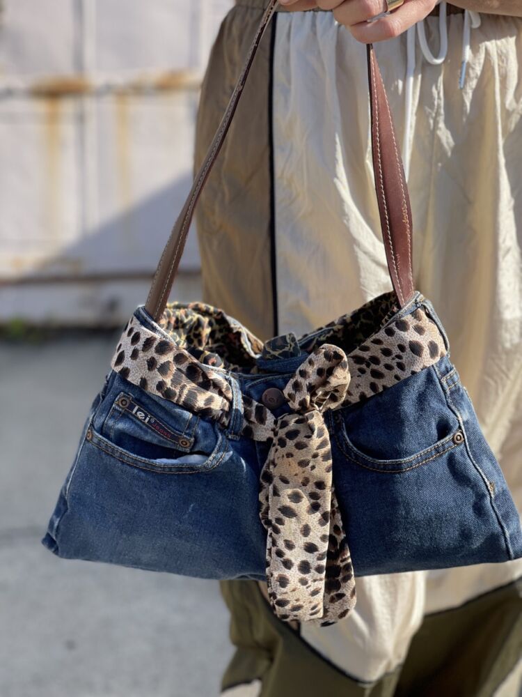 Y2K L.E.I denim and leopard shoulder purse → Hotbox Vintage