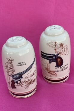 Hotbox-Vintage-South-Pasadena-California-Salt-and-Pepper-Shakers-_4479 Large