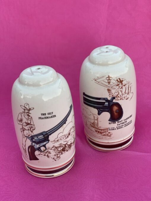 Hotbox-Vintage-South-Pasadena-California-Salt-and-Pepper-Shakers-_4479 Large