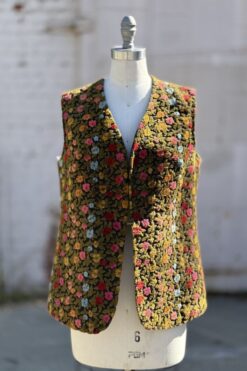 Handmade 1970s Floral Needlepoint Vest M