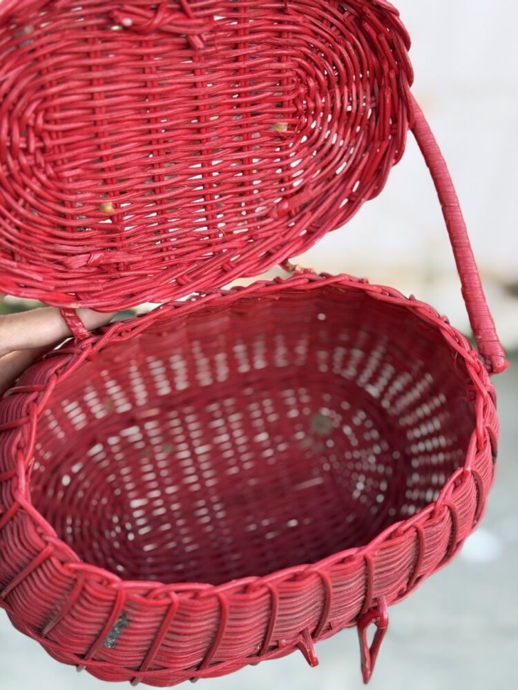 Hotbox-Vintage-South-Pasadena-California-Vintage-1950s-wicker-sea-bag_8572 Large → Hotbox Vintage