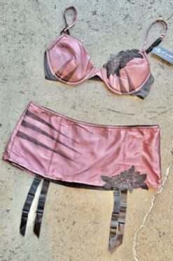 2000s Frederick's of Hollywood Set Garter