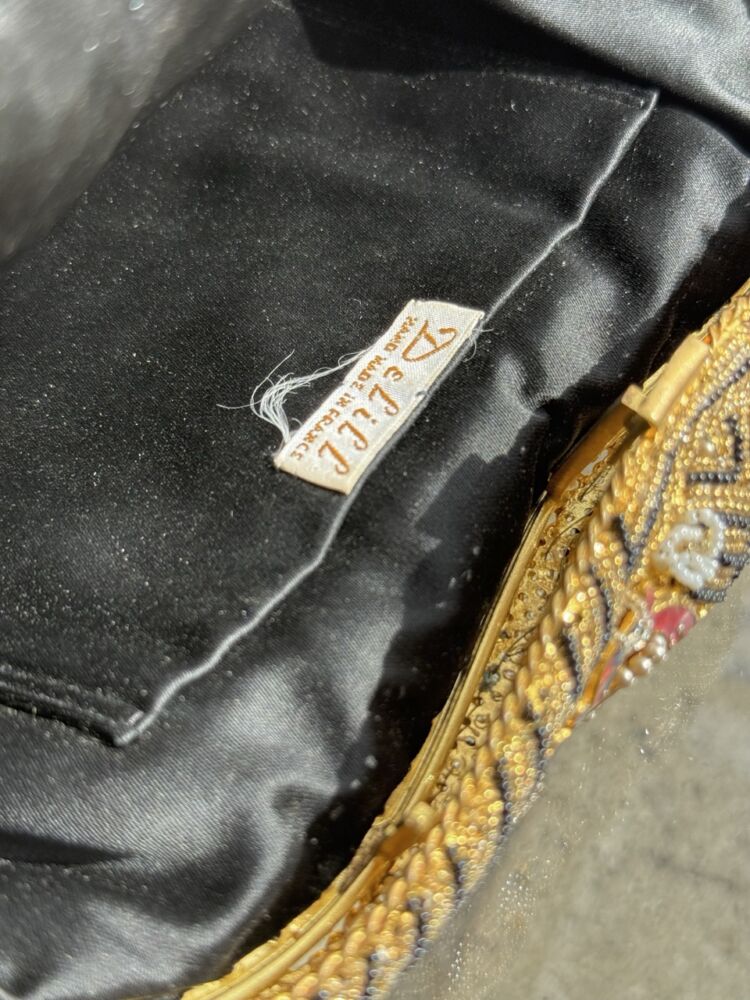 Hotbox-Vintage-South-Pasadena-California-Vintage-Beaded-Delill-Floral-Handbag_6154 Large → Hotbox Vintage