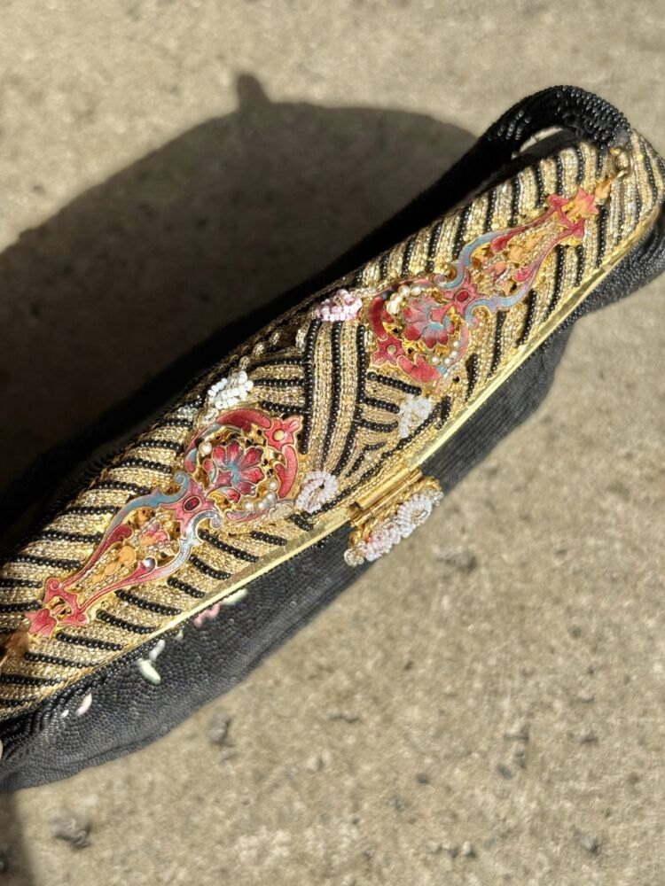 Hotbox-Vintage-South-Pasadena-California-Vintage-Beaded-Delill-Floral-Handbag_6175 Large → Hotbox Vintage