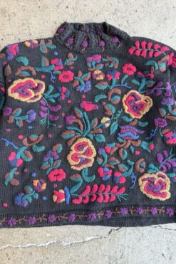 Vintage 1990s Chunky Knit Floral Knit Sweater - Small