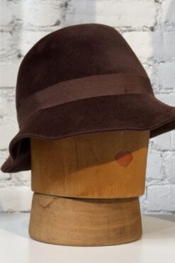 Helen Kaminski Australia Rabbit Fur Felt Velvet Hat Chocolate