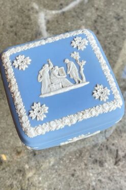 Vintage Wedgwood Jasperware Trinket Box