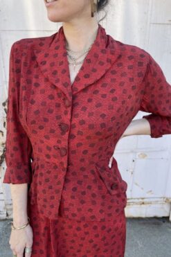 Vintage 1940s Rose Red Top and Skirt Set - 8