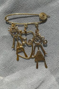 Vintage Charms Wired Pin Brooch - Couple with Dog