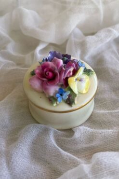 Vintage Made in England Bouquet of Flowers Trinket Box