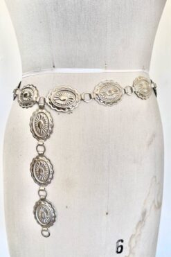 Western Metal Oval Concho Chain Belt
