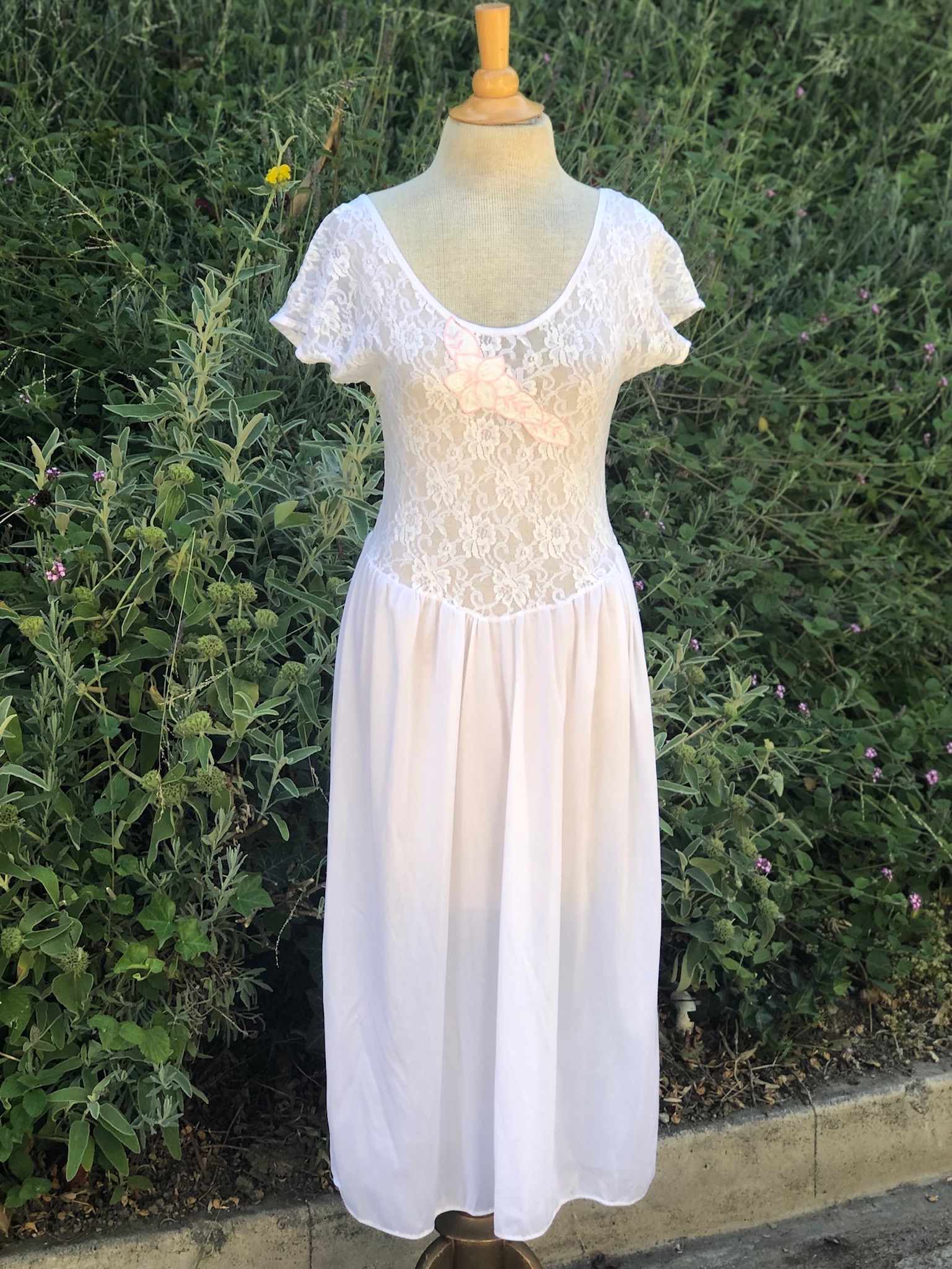 80s White Lace Scoop Neck Dress