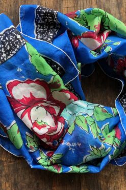 Vintage Glentex Rose Scarf