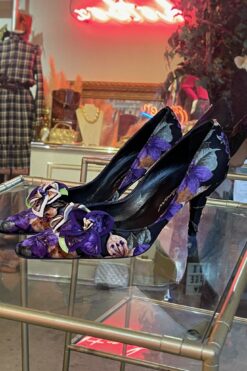 SOLD 80s Beverly Feldmans Floral Velvet Heel - 8