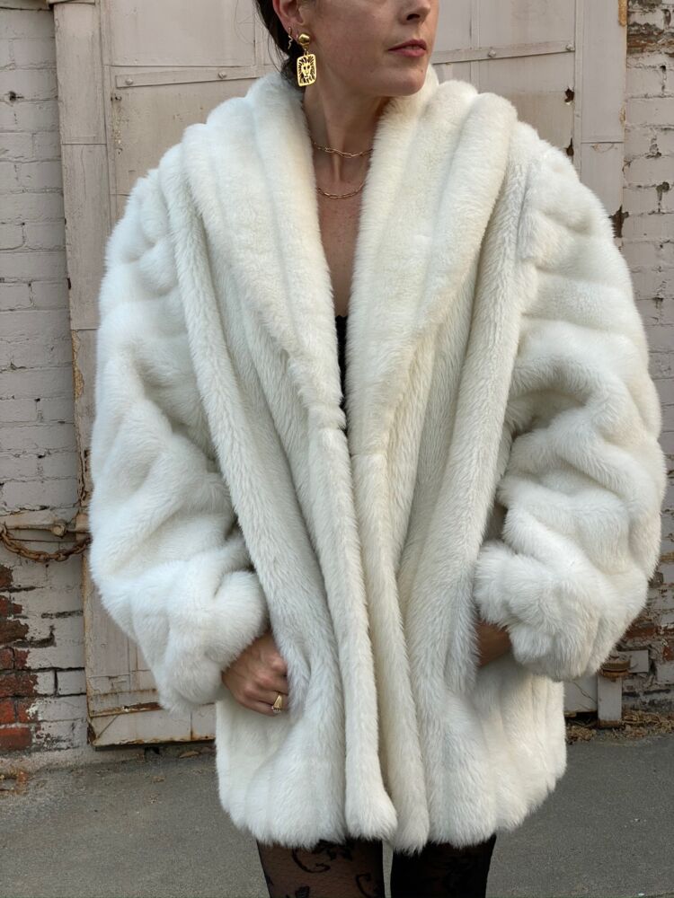 Faux fur vintage-style jacket - Women's fashion