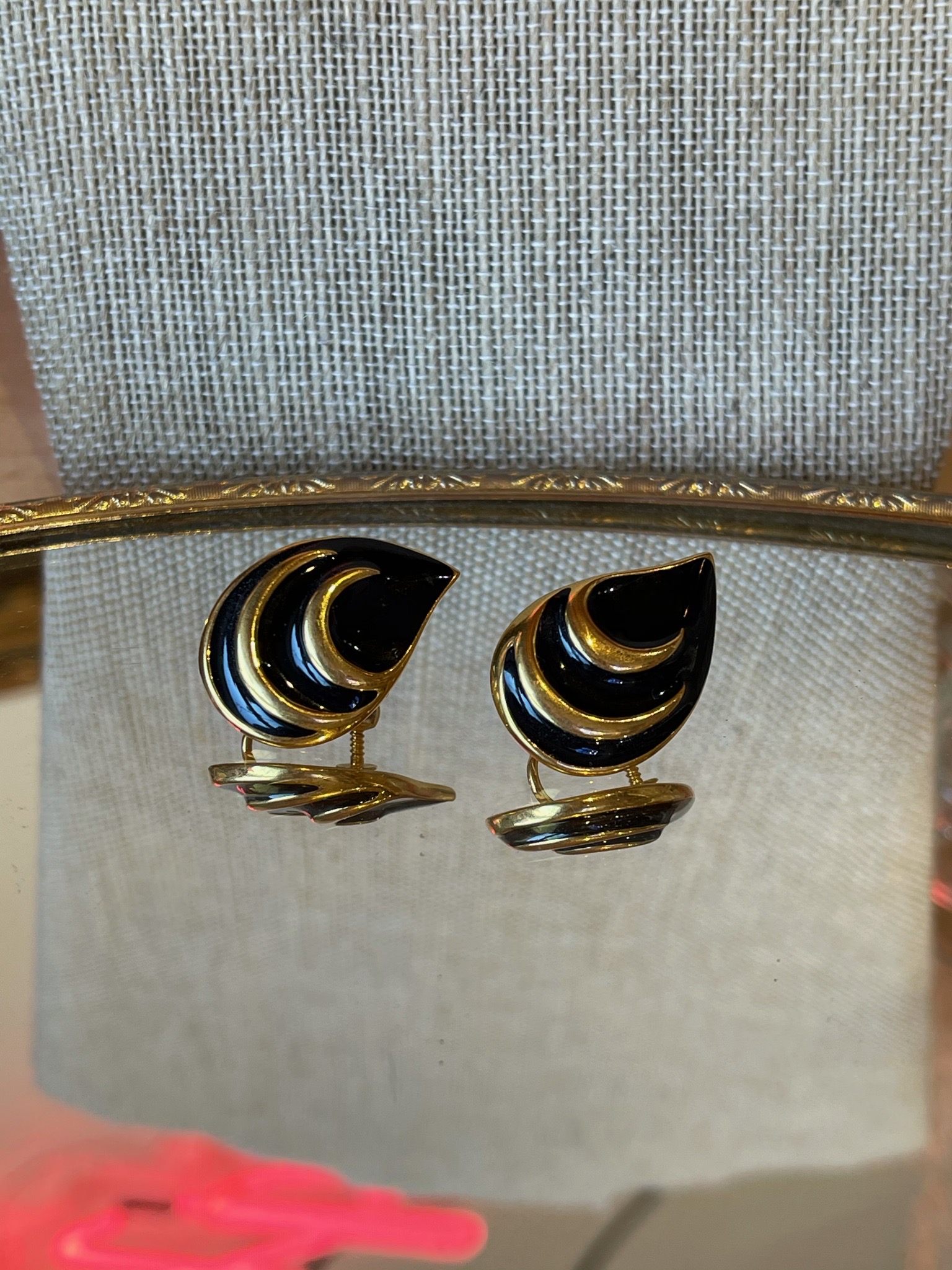 Vintage Signed JS Black and Gold Enamel Clip-On Earring
