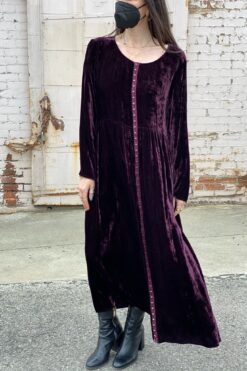 SOLD 90s Hook and Eye Purple Velvet Dress - L/XL