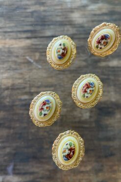 Vintage Victorian Style Button Covers - Set of 5