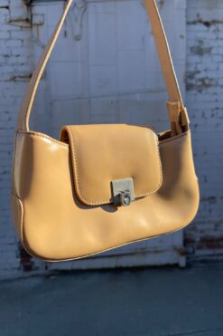 90s Light Caramel Baguette