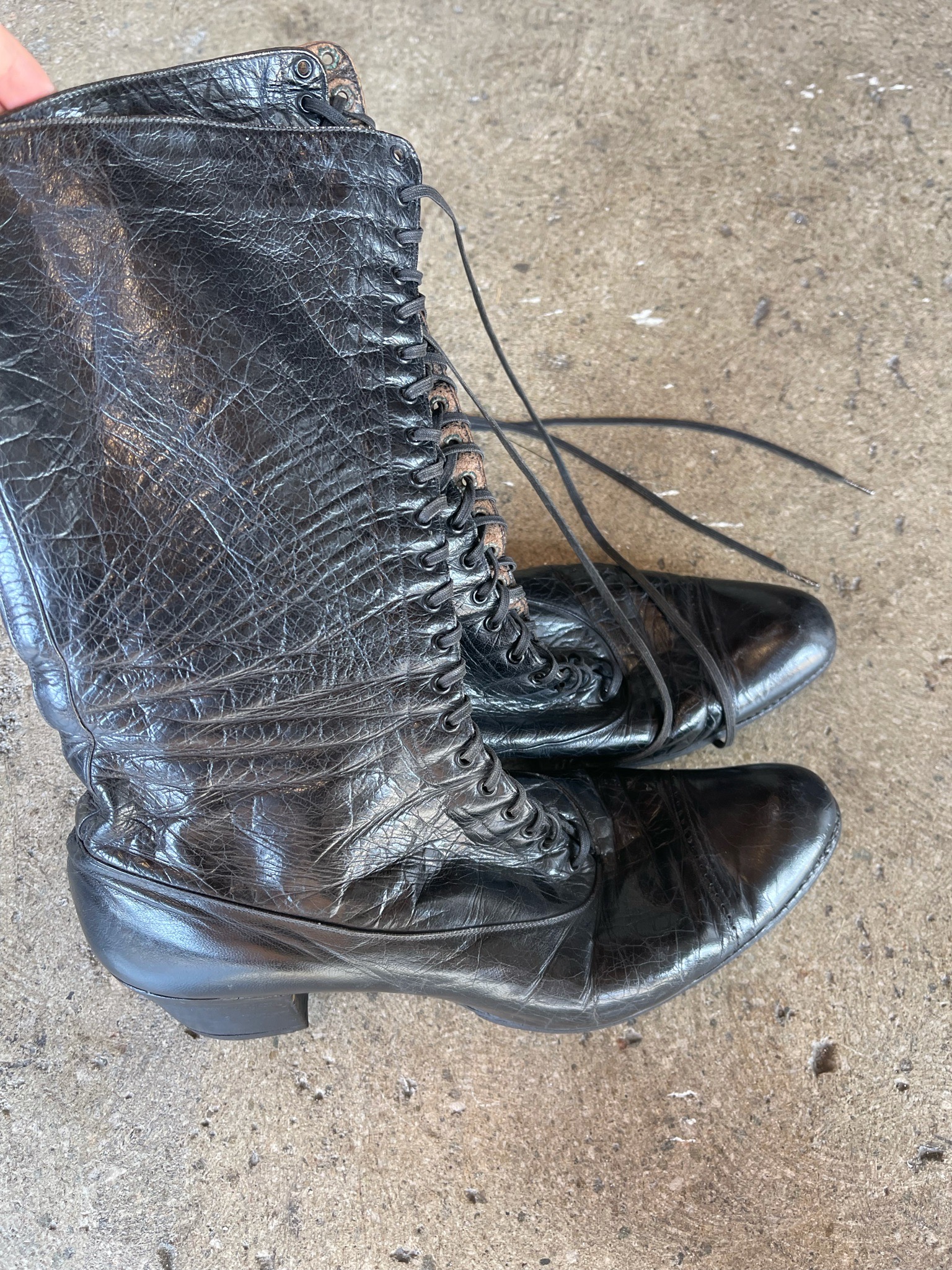 Black Leather Lace Up Granny Boots – 7 – Hotbox Vintage