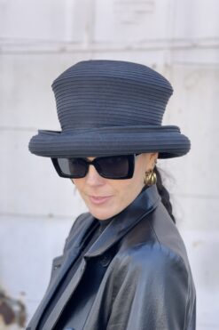 Vintage Eric Javits Black Round Brimmed Hat