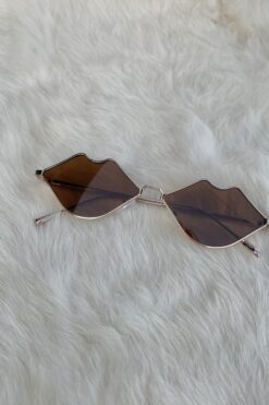 Gold Lips Sunnies